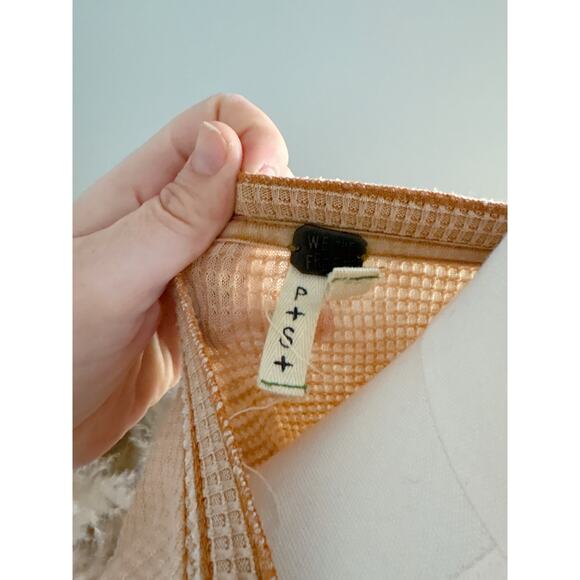 Free People Kai Thermal Waffle Knit Henley Top Womens Small Tan Relaxed Fit - Picture 8 of 11